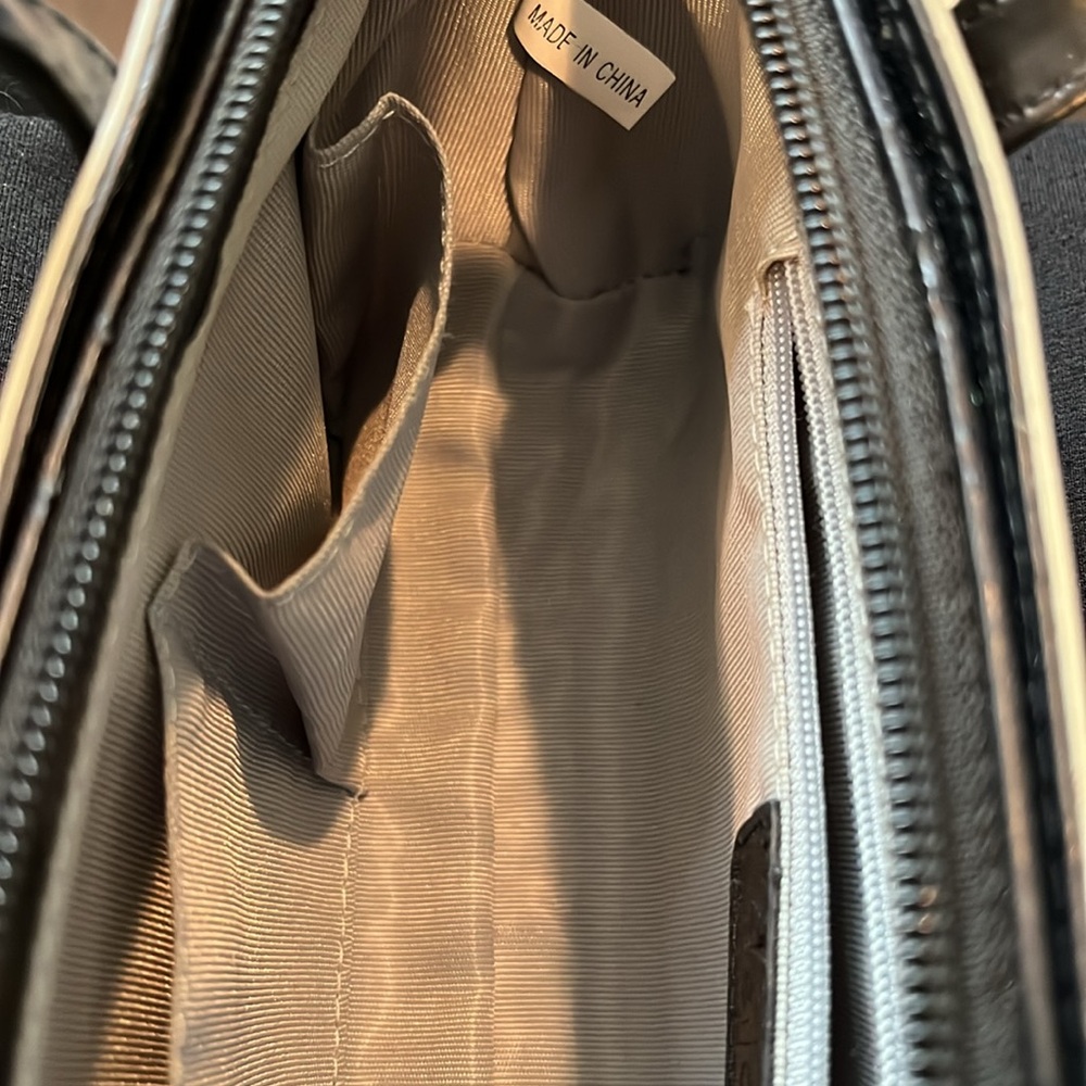 Beijo Silver Purse with Bag - Picture 8 of 15